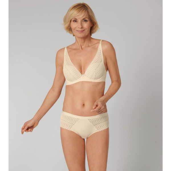Triumph Aura Spotlight Maxi