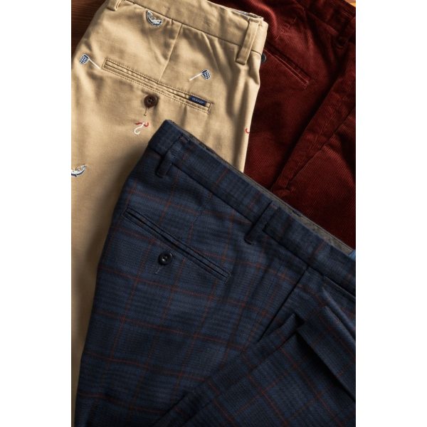 GANT_FW19_CATEGORY_MEN_TROUSERSANDCHINOS_PORTRAIT GANT_FW19_CATEGORY_MEN_TROUSERSANDCHINOS_PORTRAIT